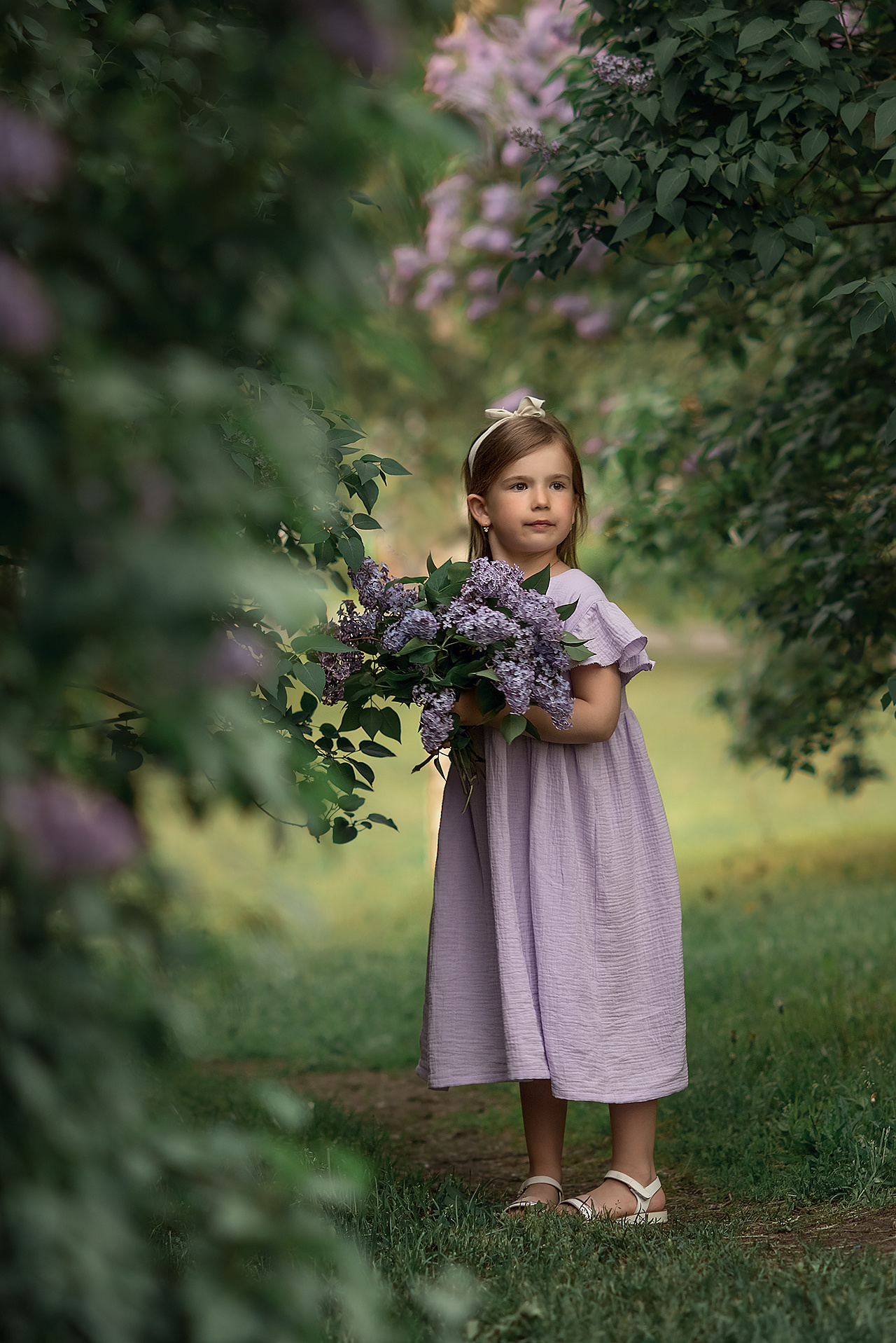 Фотосессия в сирени. Фотограф Юлия Кондратьева