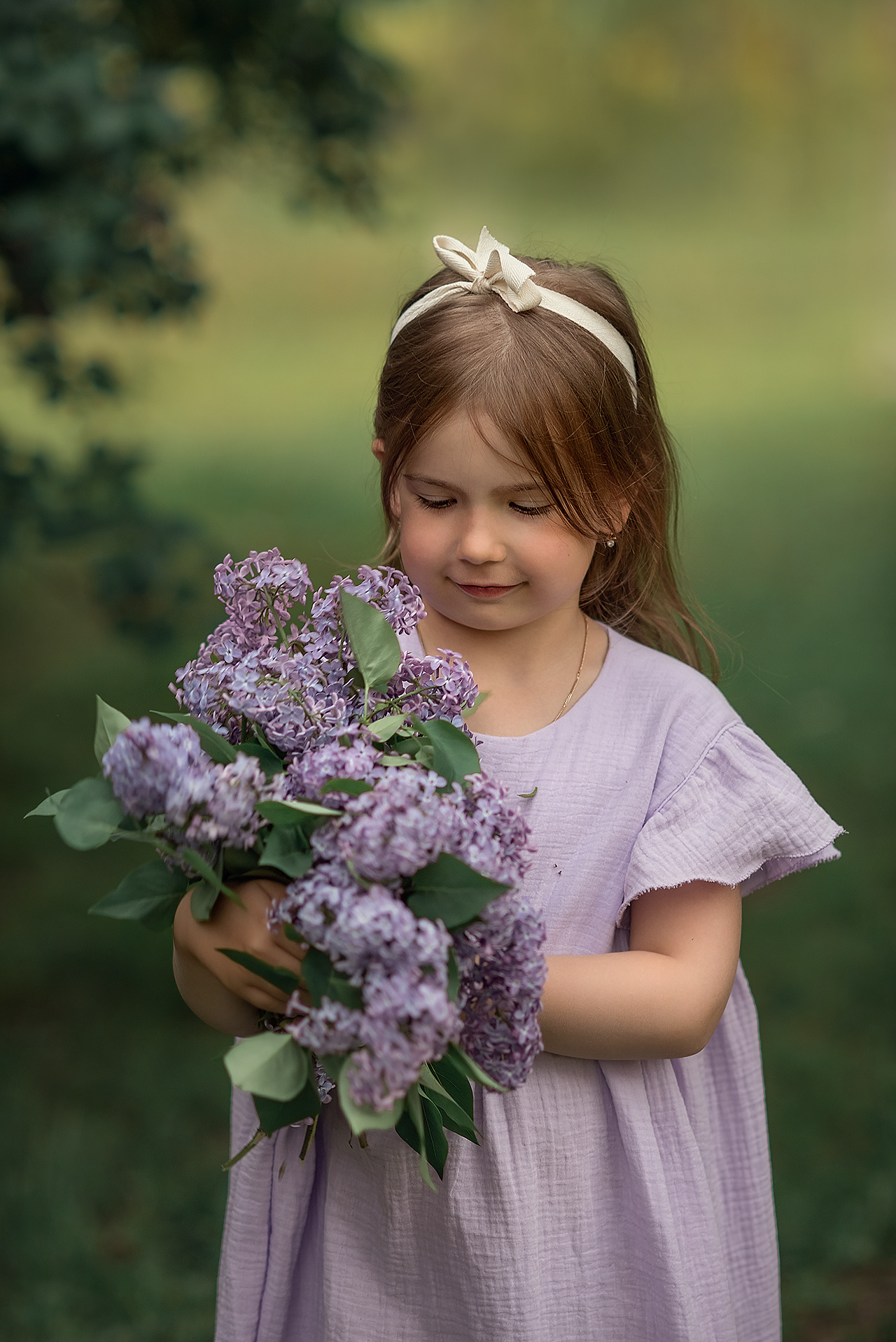 Фотосессия в сирени. Фотограф Юлия Кондратьева