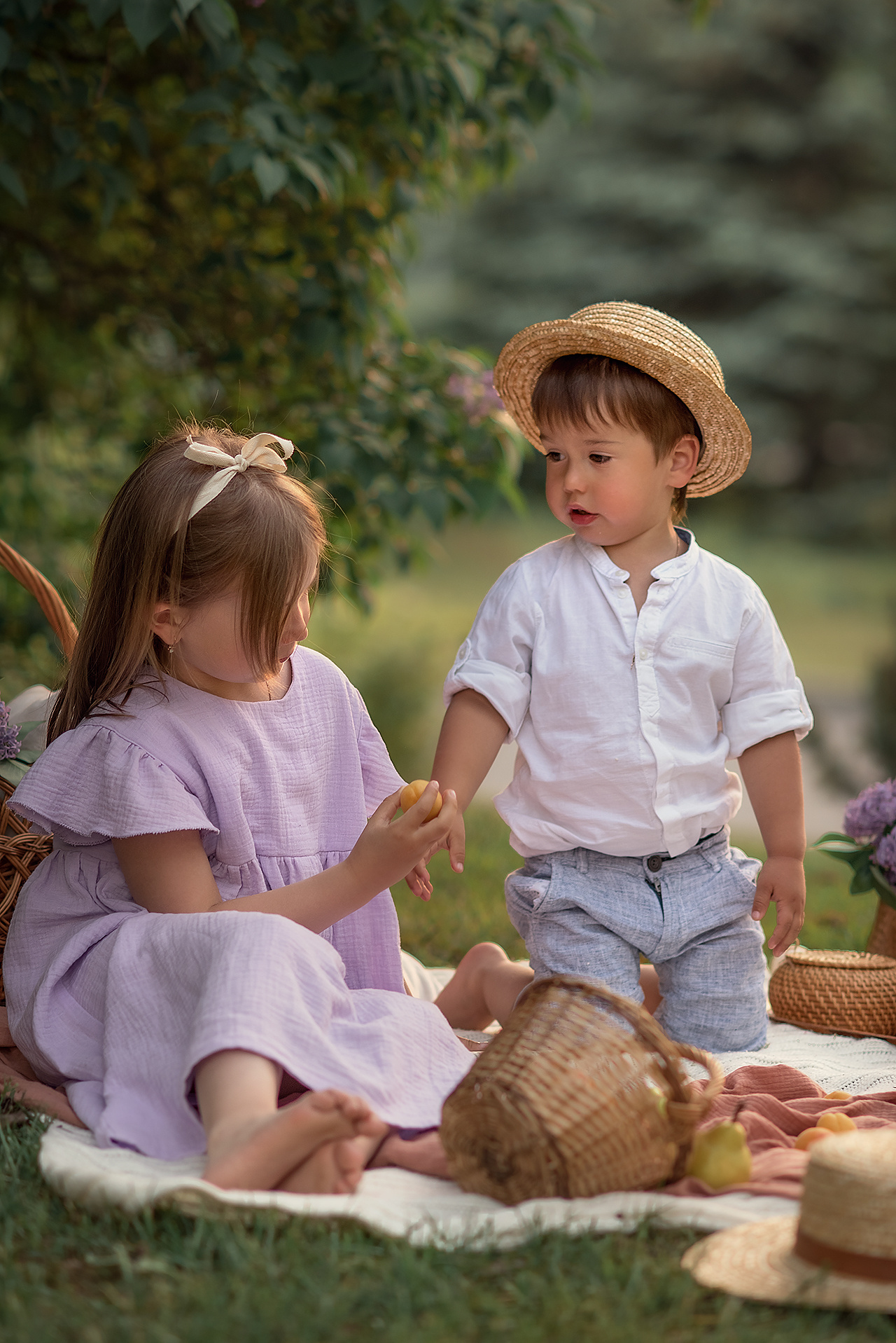 Фотосессия в сирени. Фотограф Юлия Кондратьева