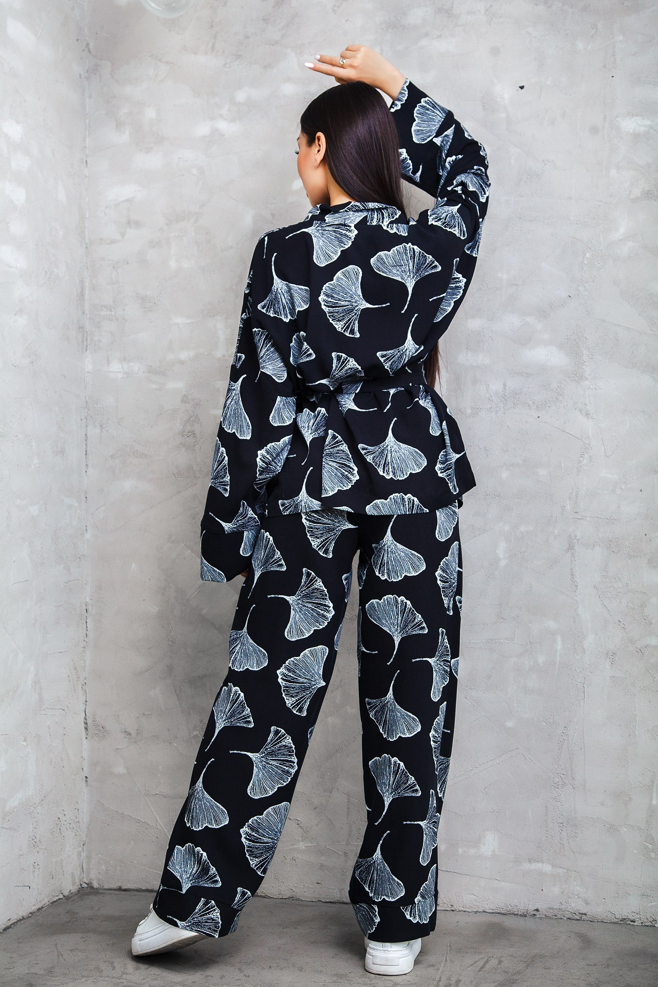 Реклама женской одежды. Натан Супервайзер по Продакшену