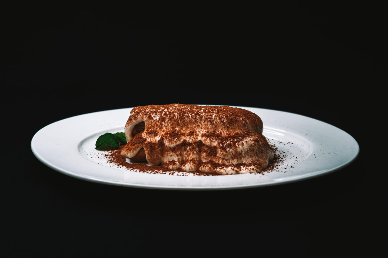 Блюда/ тёмный фон. Фотограф Москва, визуальный менеджер Дарья Шевченко