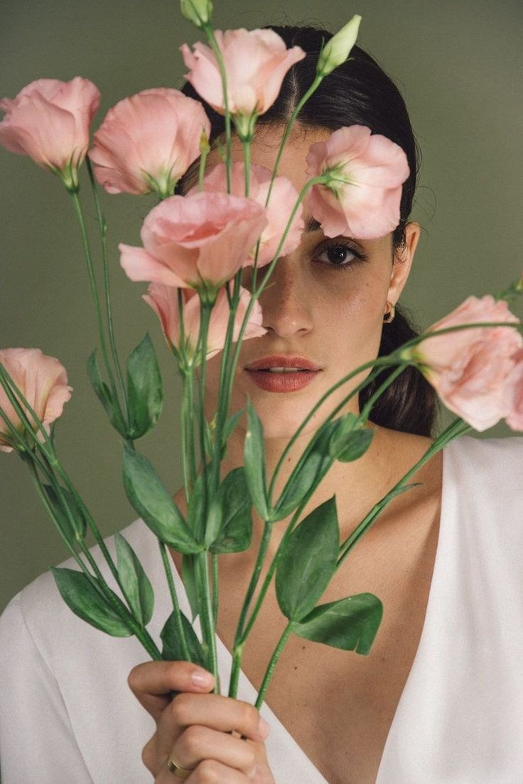 Фотосессия с цветами. Фотограф в Иркутске Кристина Телегина