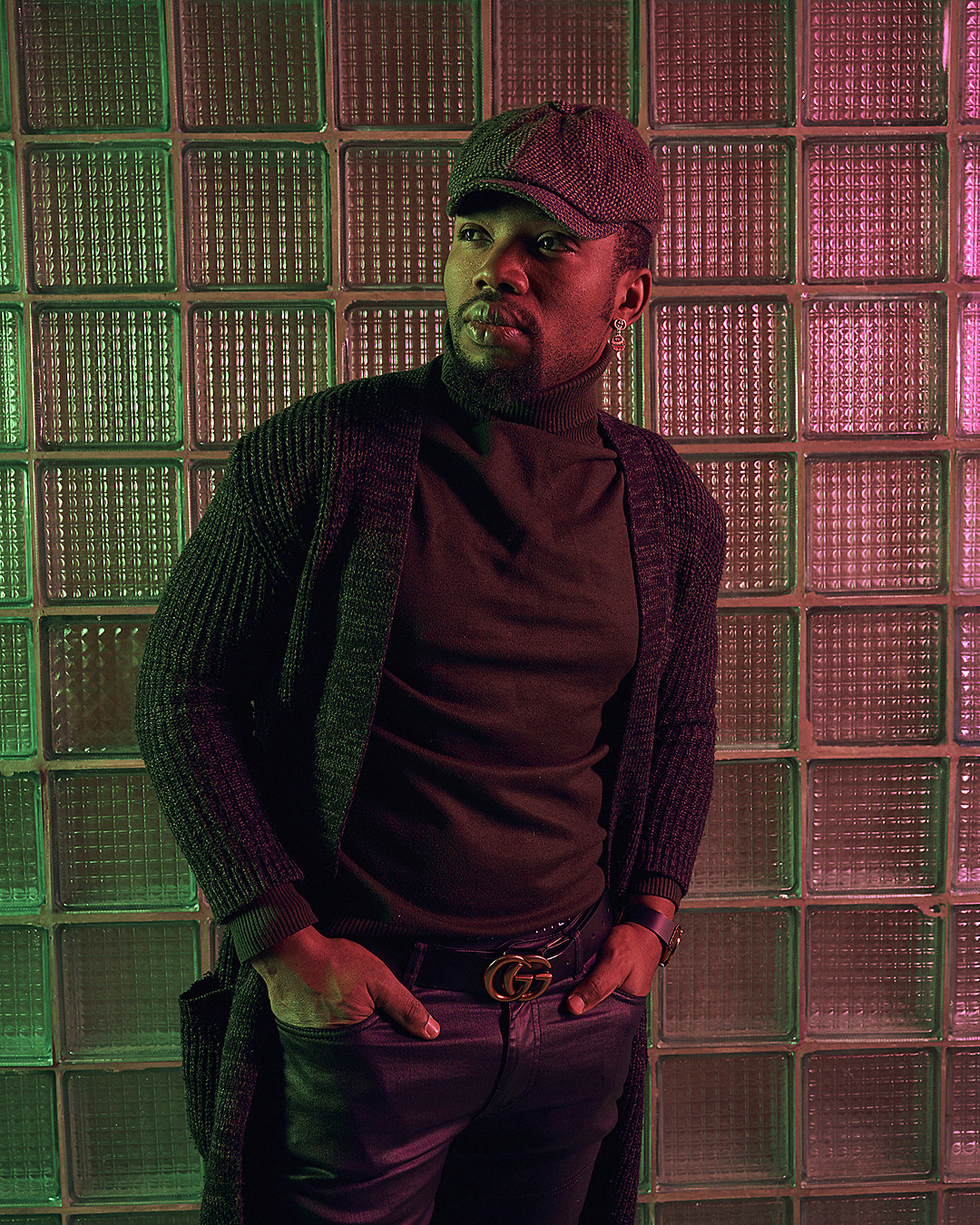 Студийный мужской портрет