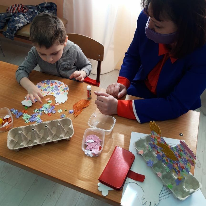 Пасхальный мастер-класс в клубе «Родник»: создаём праздник своими руками!