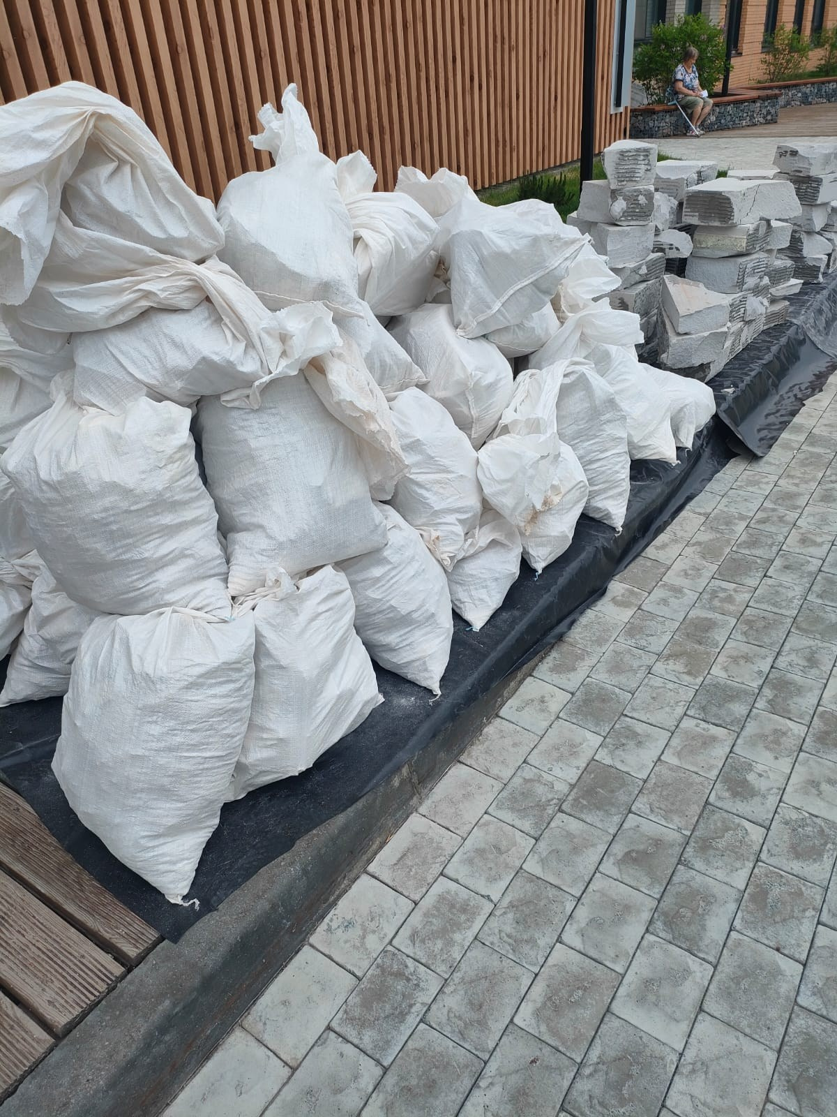 Укрывные работы. Мамонт