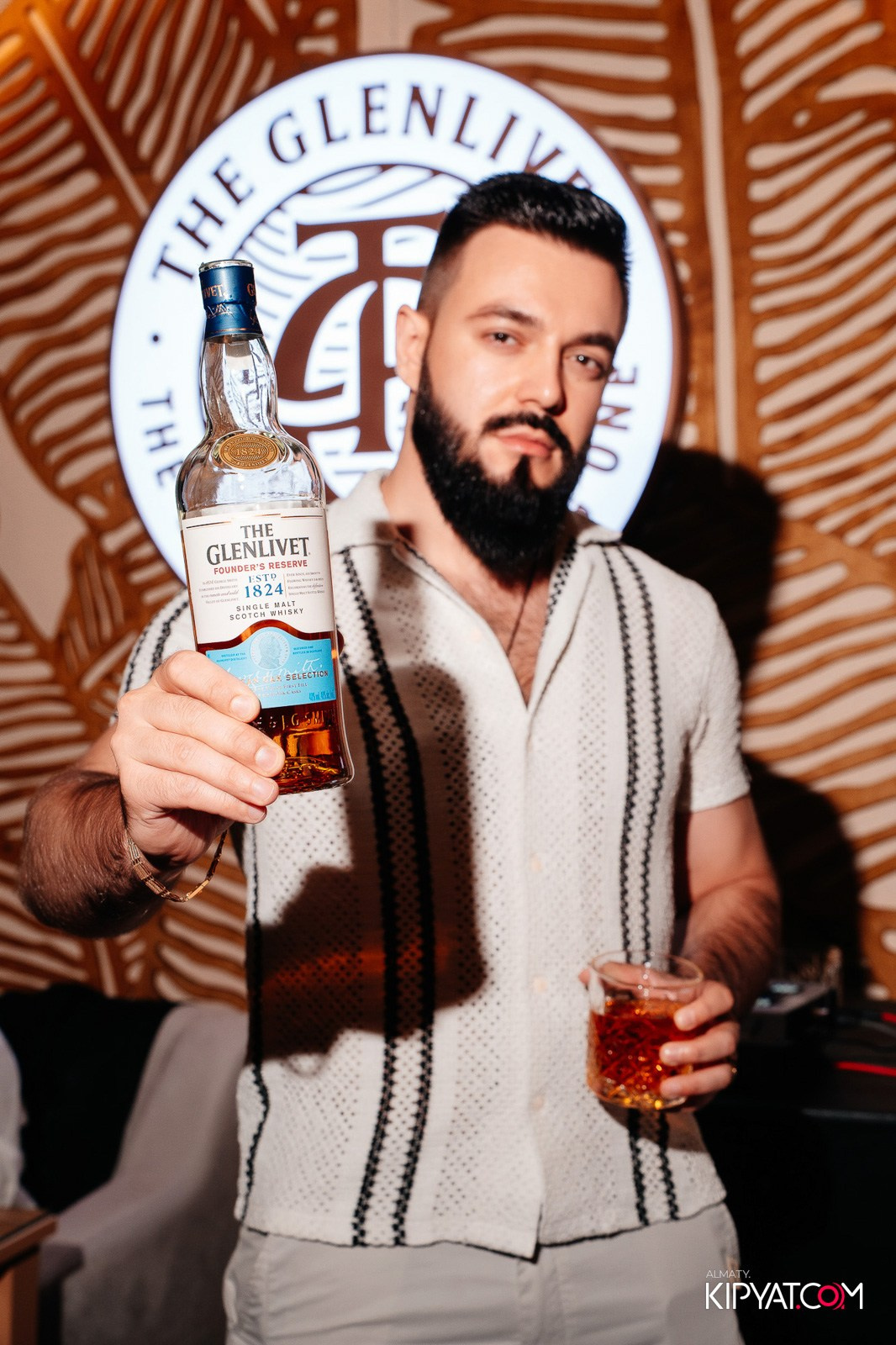 MOOD KARAOKE & TERRACE. КИПЯТКОМ АЛМАТЫ!