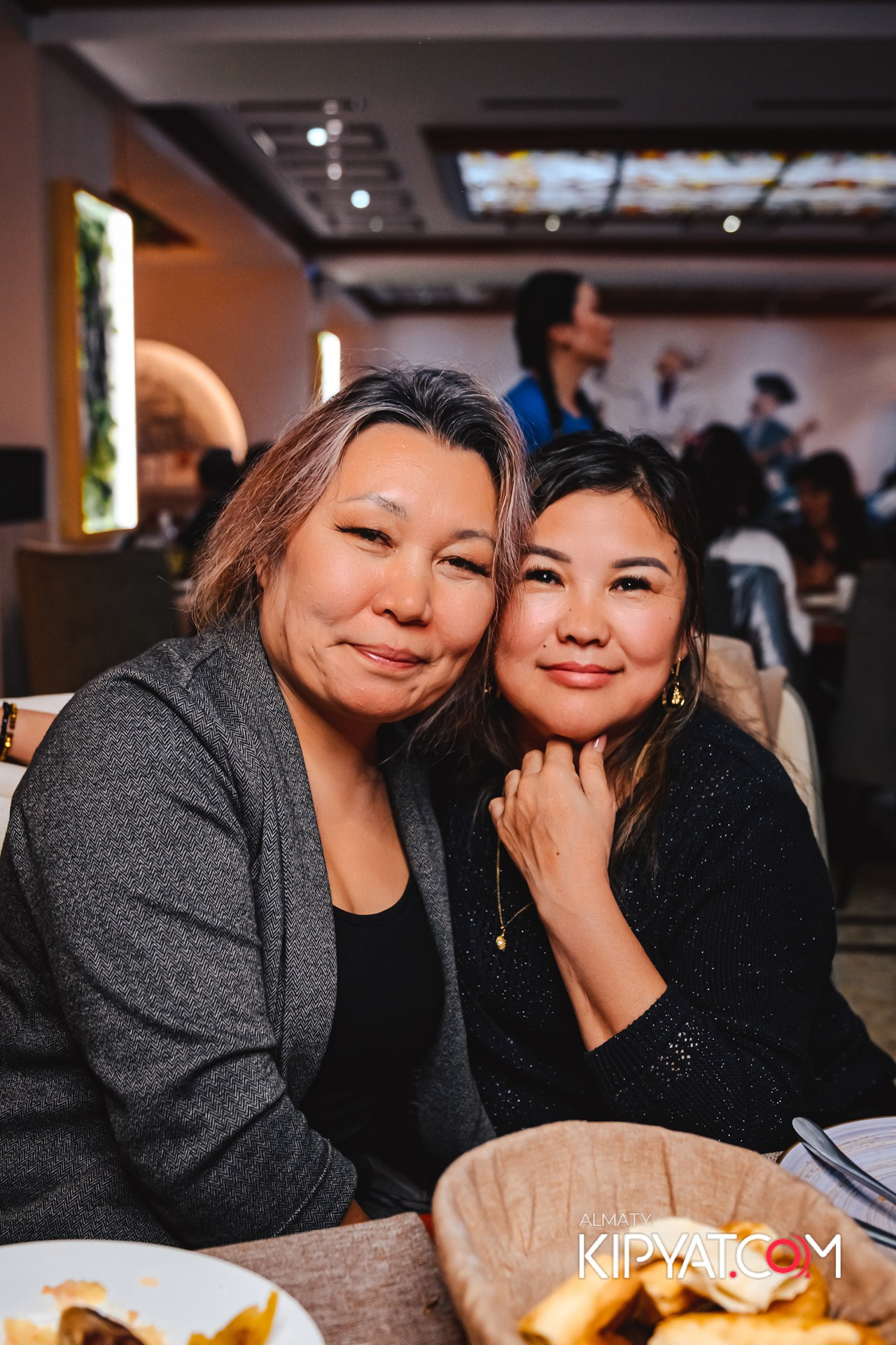 КАФЕ ШАЛКАР-ДИСКО 80-Х. КИПЯТКОМ АЛМАТЫ!