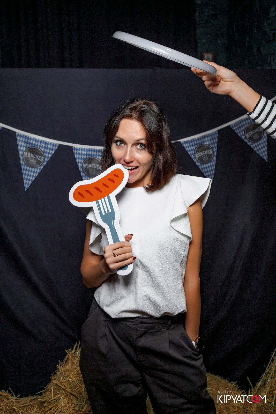 MUNCHEN PUB. КИПЯТКОМ АЛМАТЫ!