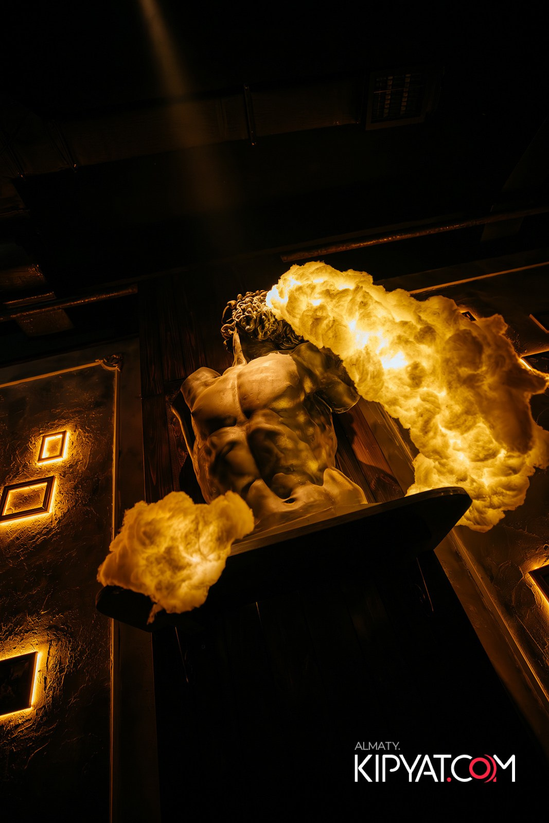 TANGIERS LOUNGE НА ПАНФИЛОВА. КИПЯТКОМ АЛМАТЫ! Фотосъемка мероприятий в Алматы