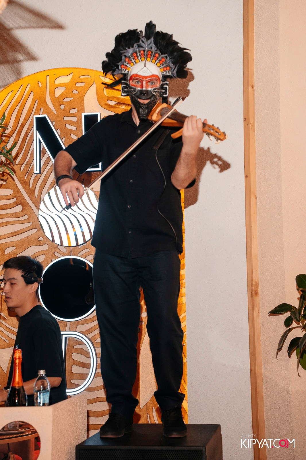 MOOD KARAOKE & TERRACE. КИПЯТКОМ АЛМАТЫ!