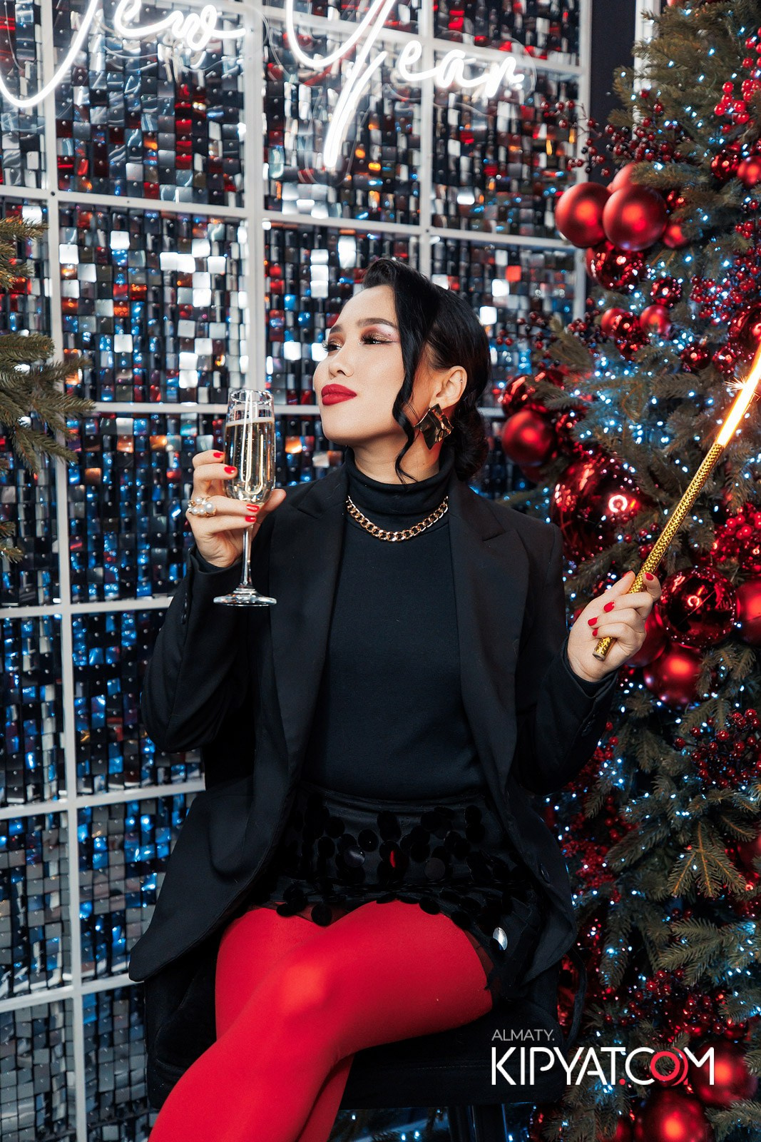 FRIENDS BAR & TERRACE. КИПЯТКОМ АЛМАТЫ!