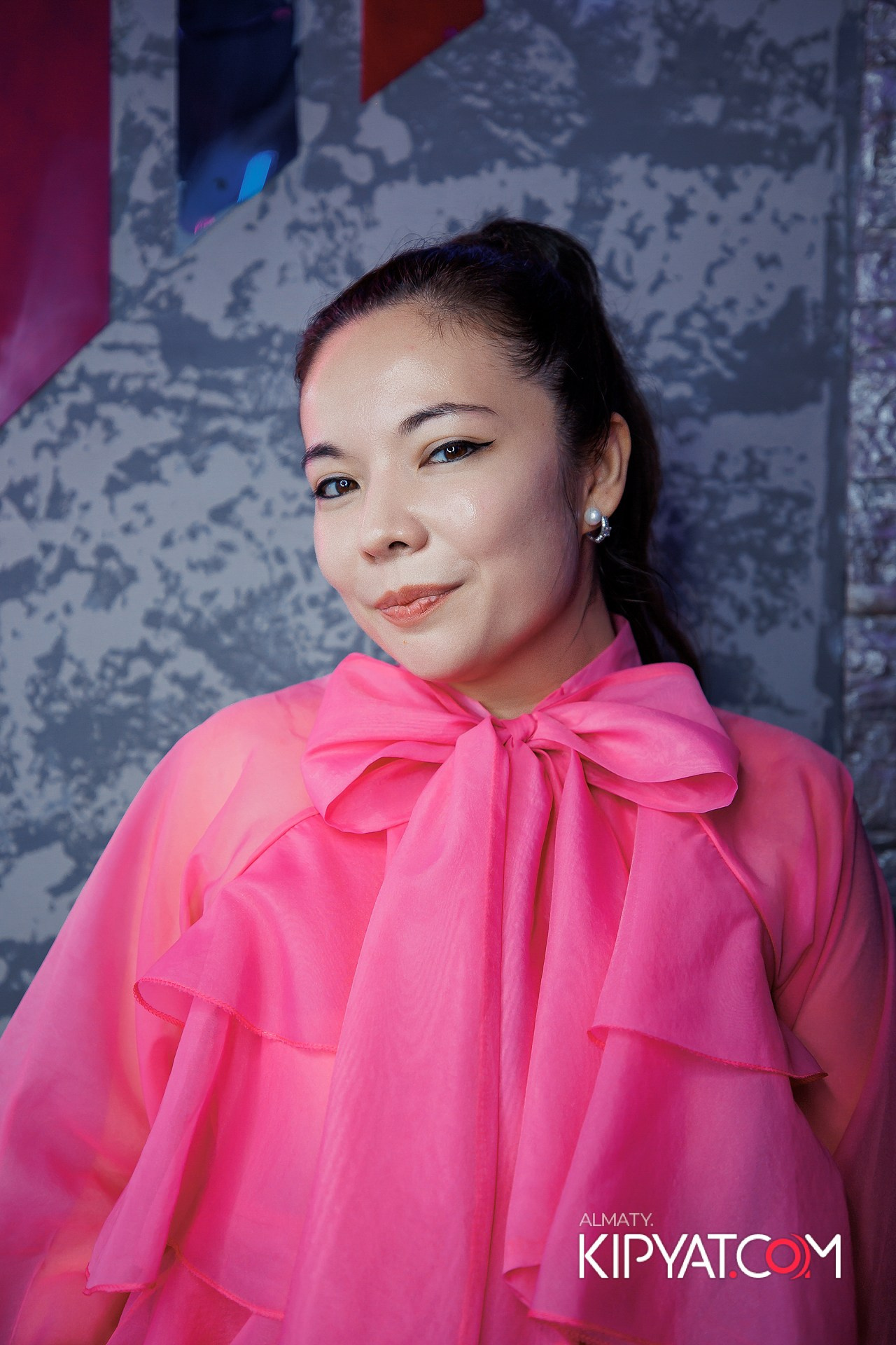 Ухо и Медведь на Гагарина. КИПЯТКОМ АЛМАТЫ!