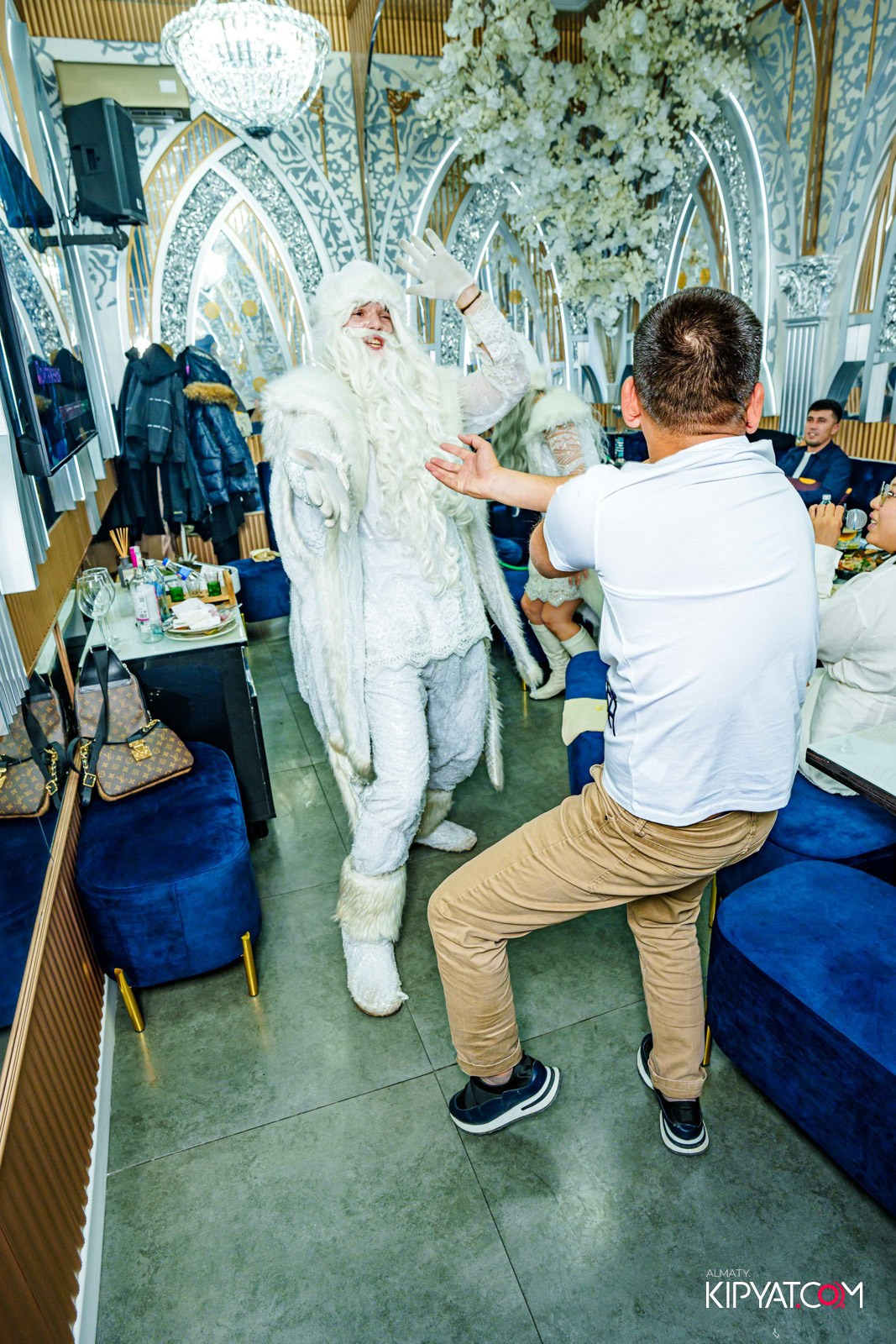 MOOD KARAOKE &TERRACE. КИПЯТКОМ АЛМАТЫ!