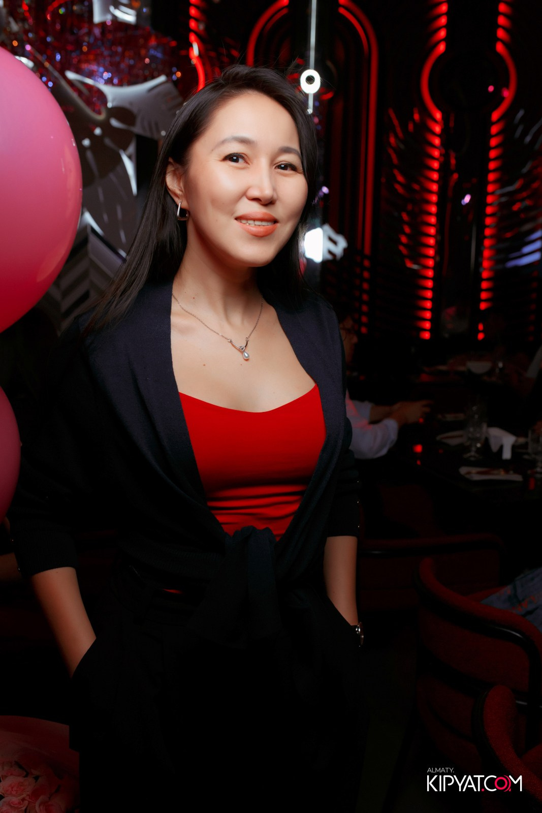 FRIENDS BAR & TERRACE. КИПЯТКОМ АЛМАТЫ!