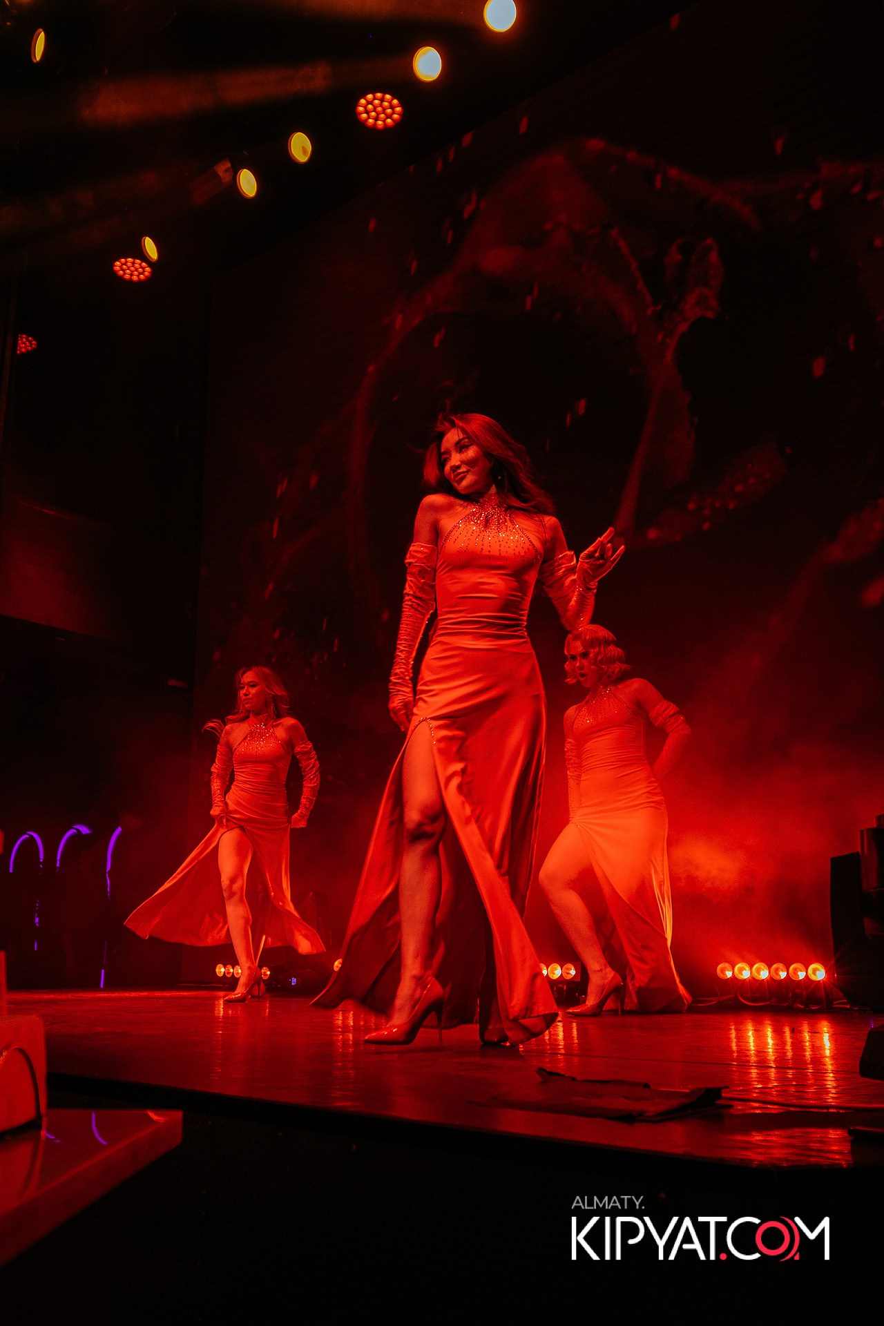 QUEEN. КИПЯТКОМ АЛМАТЫ!