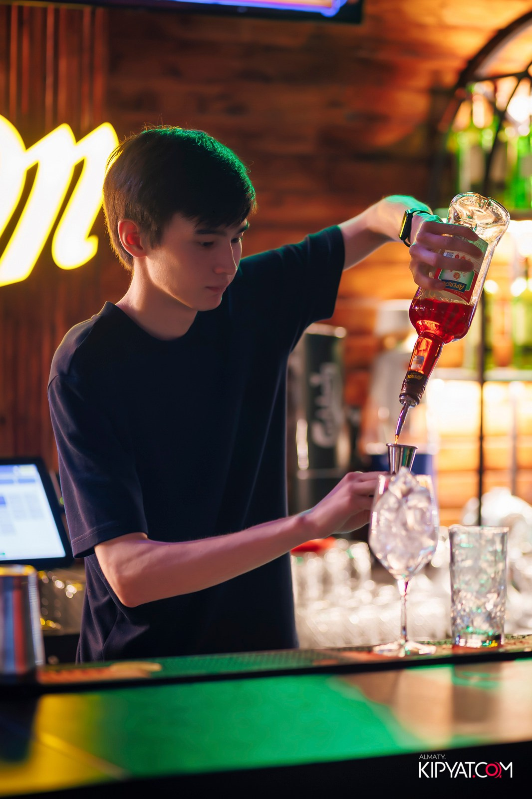 STAUT BAR. КИПЯТКОМ АЛМАТЫ! Фотосъемка мероприятий в Алматы