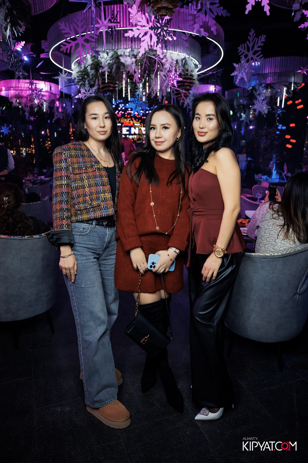 FRIENDS BAR & TERRACE. КИПЯТКОМ АЛМАТЫ!