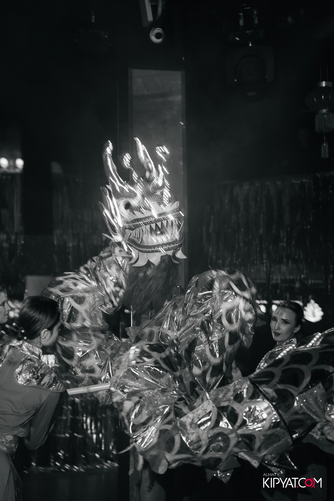 CHINA PARTY RETRO HIT. КИПЯТКОМ АЛМАТЫ!