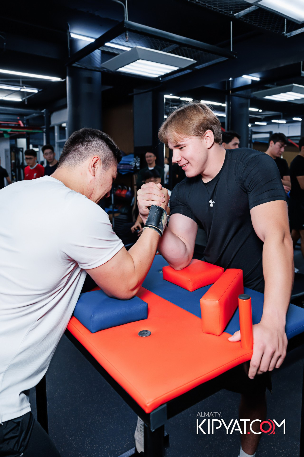 ДЕНЬ РОЖДЕНИЯ ФИТНЕС КЛУБА FITNESS BLITZ. КИПЯТКОМ АЛМАТЫ!