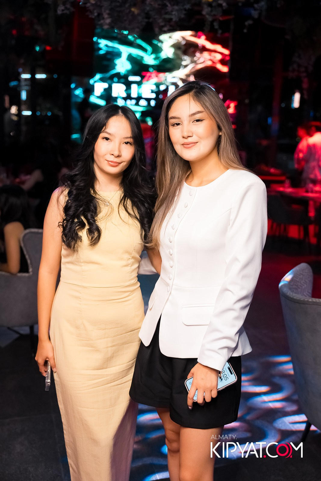 FRIENDS BAR & TERRACE. КИПЯТКОМ АЛМАТЫ!