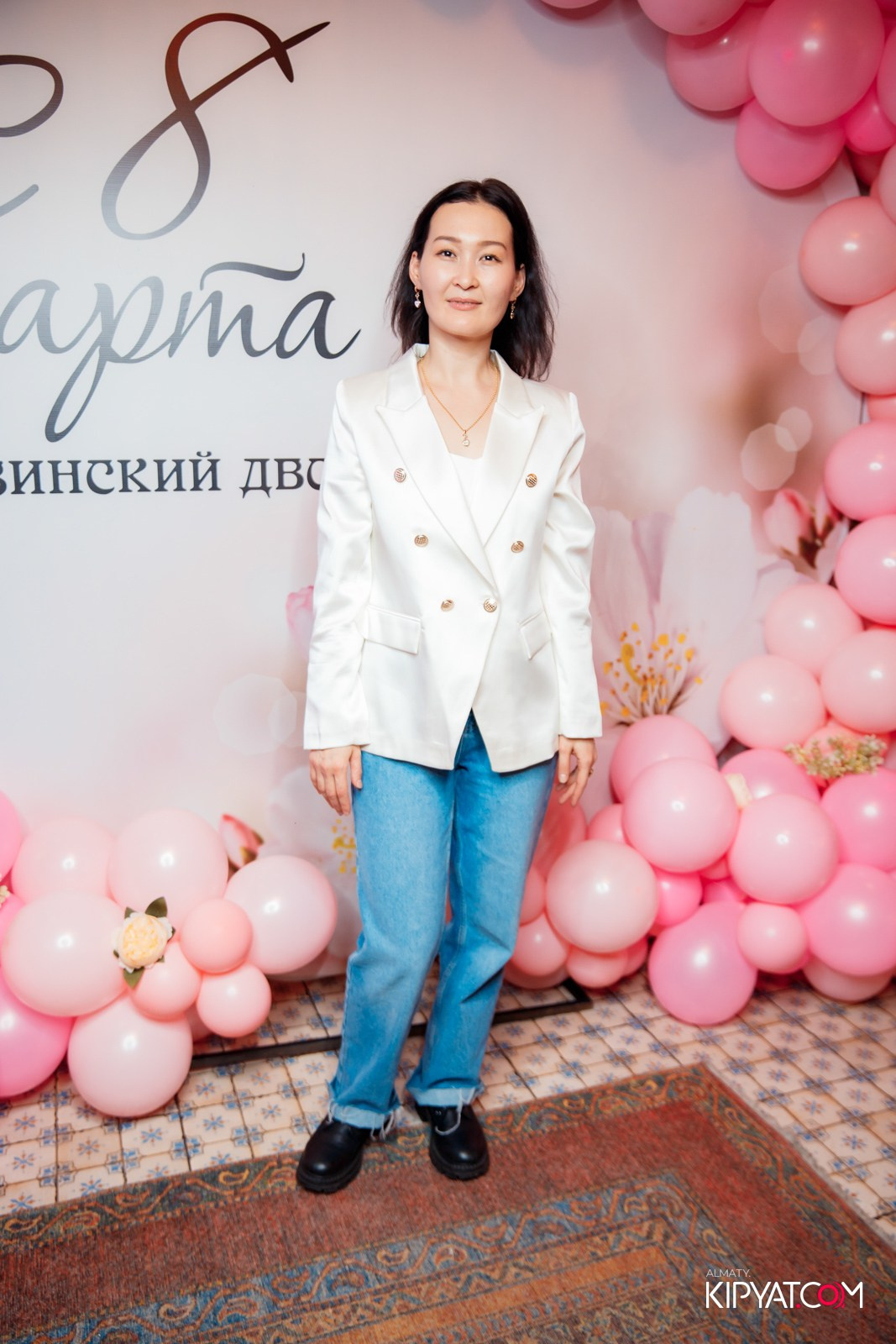 ГРУЗИНСКИЙ ДВОР НА КАБАНБАЙ БАТЫРА. КИПЯТКОМ АЛМАТЫ!