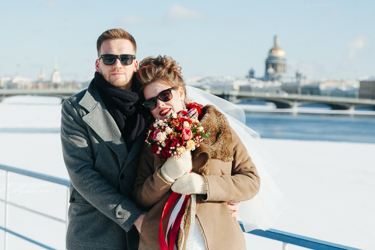 Зимняя свадебная фотосъемка в Санкт-Петербурге. Фотограф крещение венчание в Петербурге! Помогает подобрать храм и посоветовал душевного батюшку в СПб