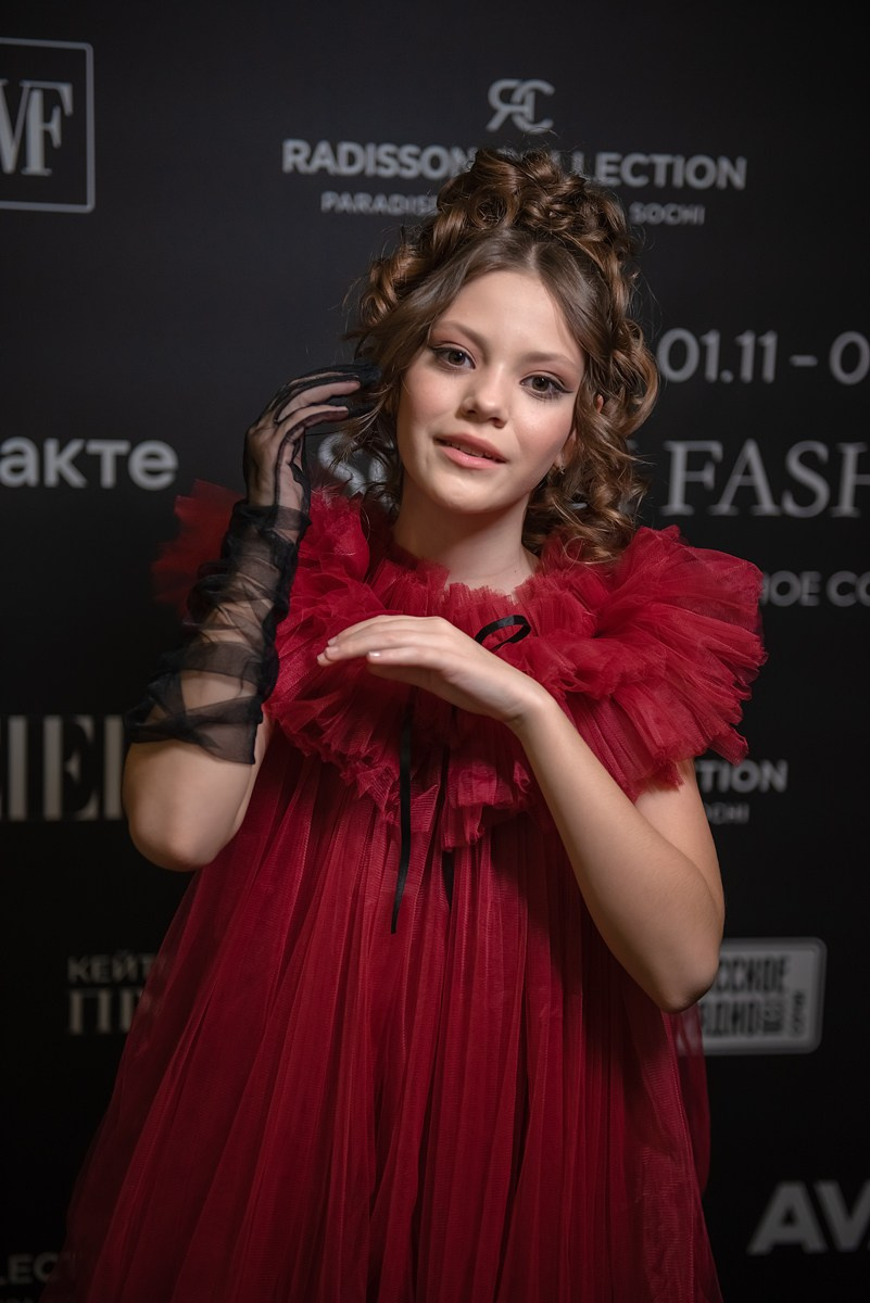SochiFashionWeek2024 дизайнер Анохина Светлана. Семейный и коммерческий фотограф в Сочи Александр Бодунов