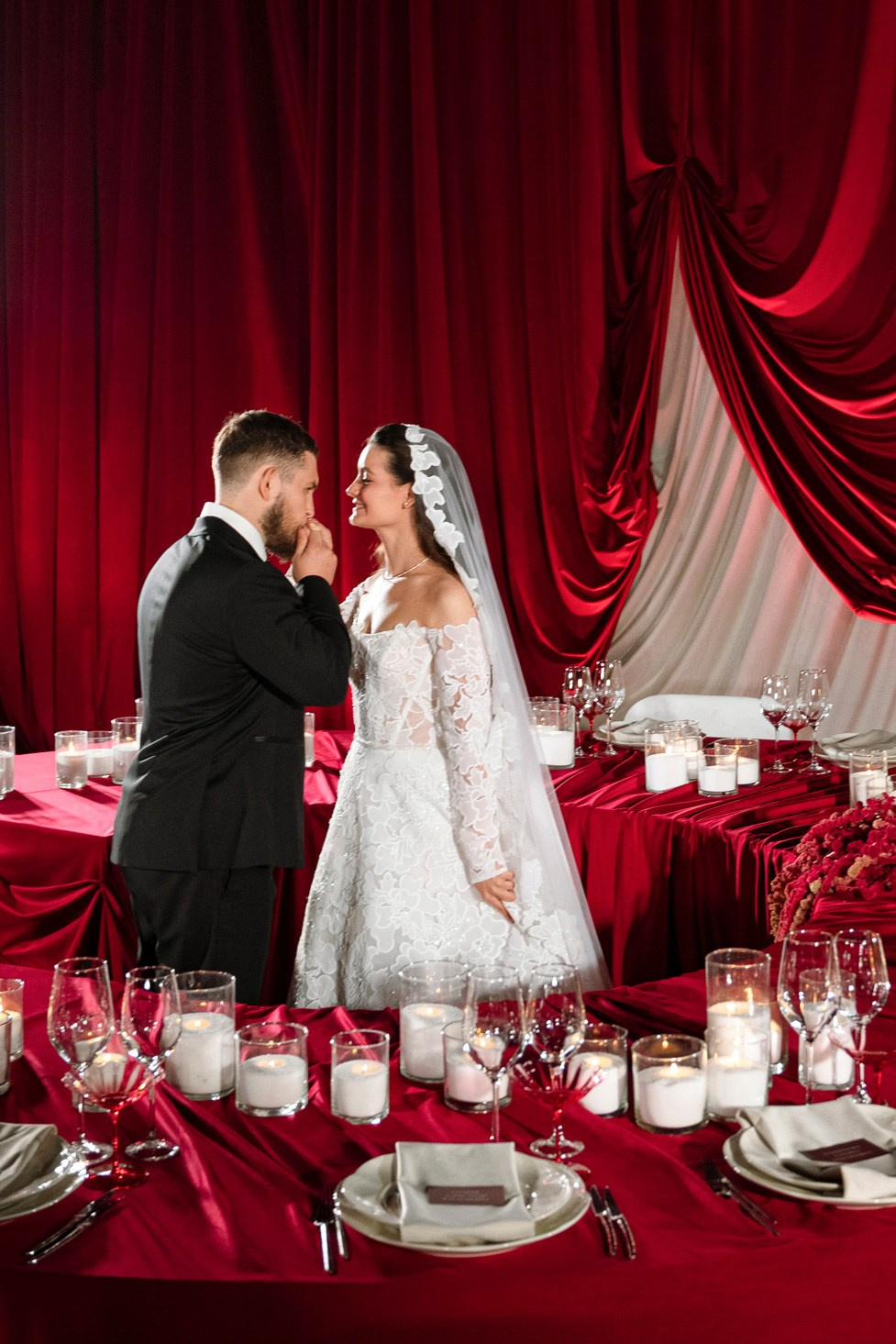 Иван и Софья (Mironova Wedding) — Hide. Фотограф Антон Горин