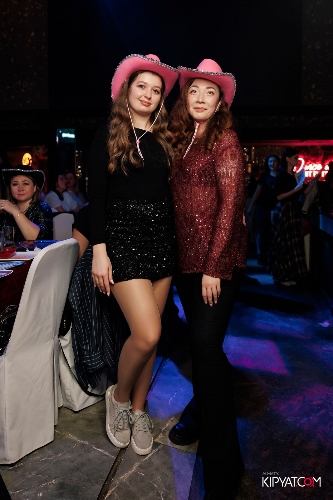 МУЗЫКАЛЬНОЕ ЛОТО В HIT RETRO. КИПЯТКОМ АЛМАТЫ! Фотосъемка мероприятий в Алматы