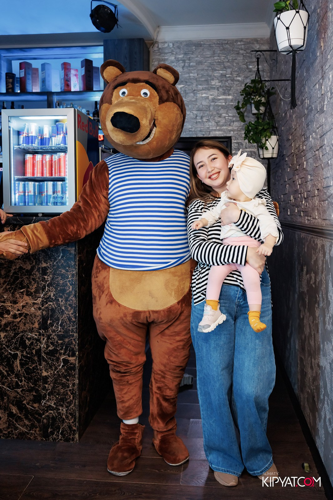 УХО И МЕДВЕДЬ НА ГАГАРИНА. КИПЯТКОМ АЛМАТЫ!