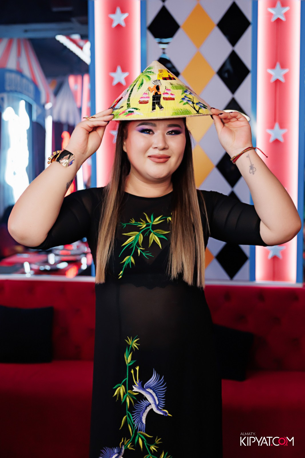 ЗАЯ, НА БИС. КИПЯТКОМ АЛМАТЫ!