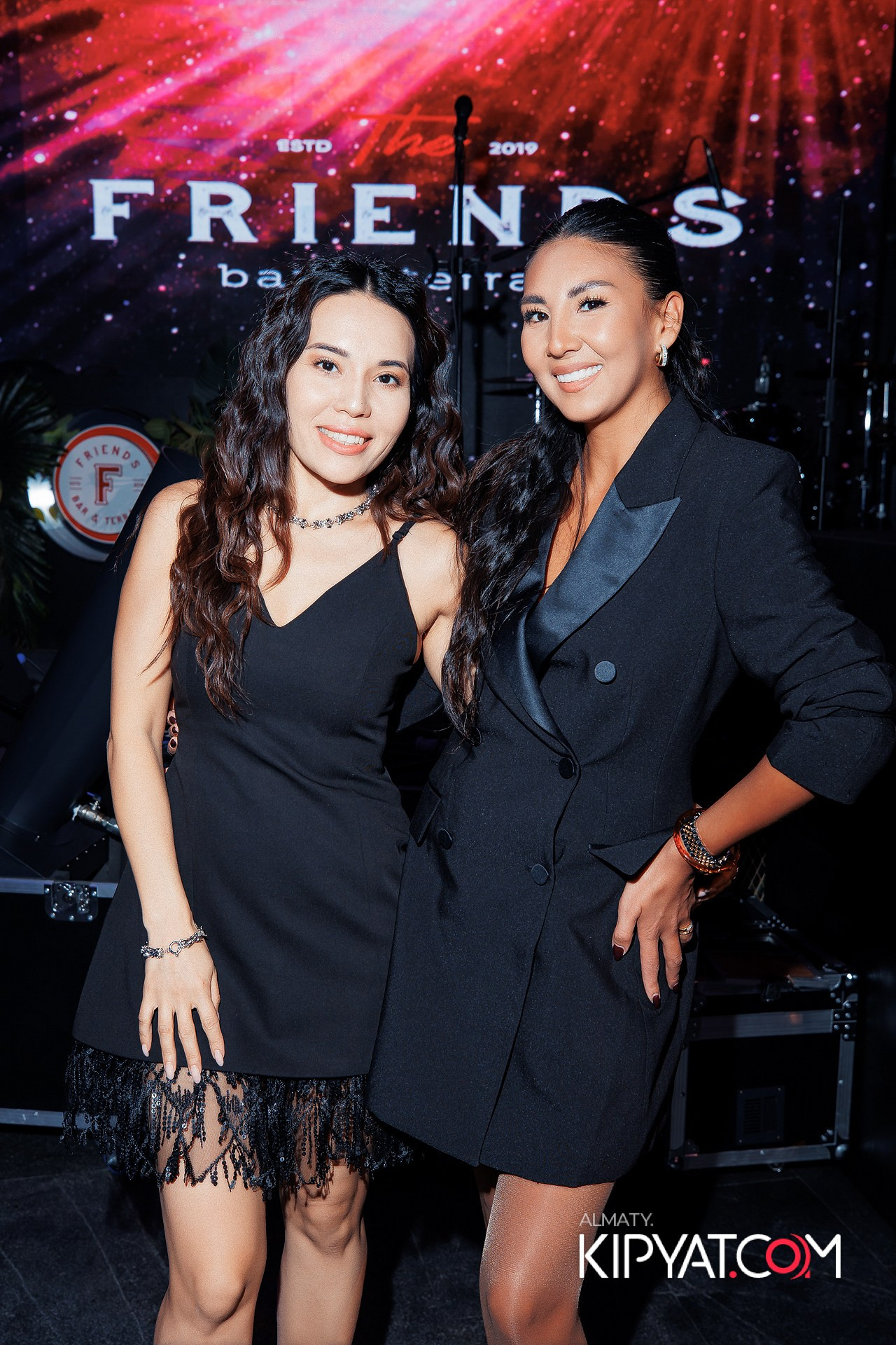 FRIENDS BAR & TERRACE. КИПЯТКОМ АЛМАТЫ! Фотосъемка мероприятий в Алматы