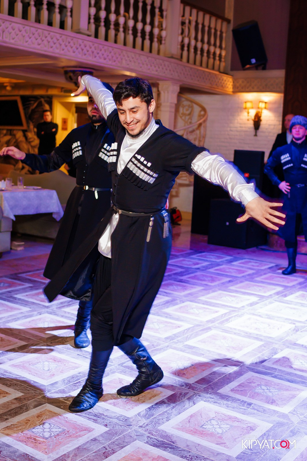 РЕСТОРАН ALAZANI. КИПЯТКОМ АЛМАТЫ!