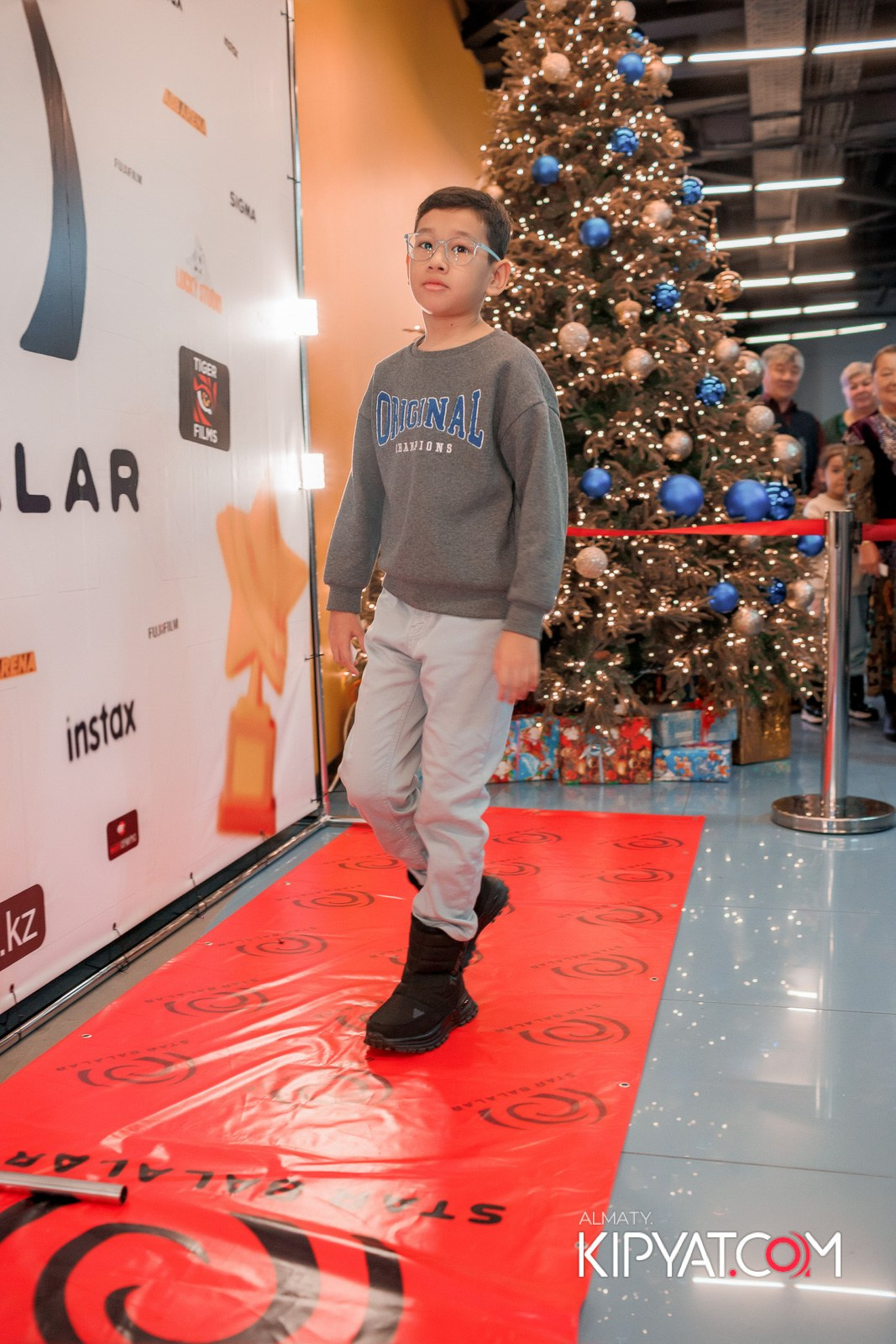 ПРЕЗЕНТАЦИЯ 9 ГРУППЫ КИНОПРОЕКТА «STARBALALAR». КИПЯТКОМ АЛМАТЫ!