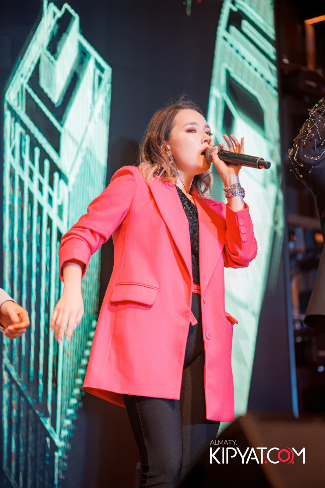 SANTA BARBARA — МЮЗИКЛ ДЖУЛИЯ. КИПЯТКОМ АЛМАТЫ!