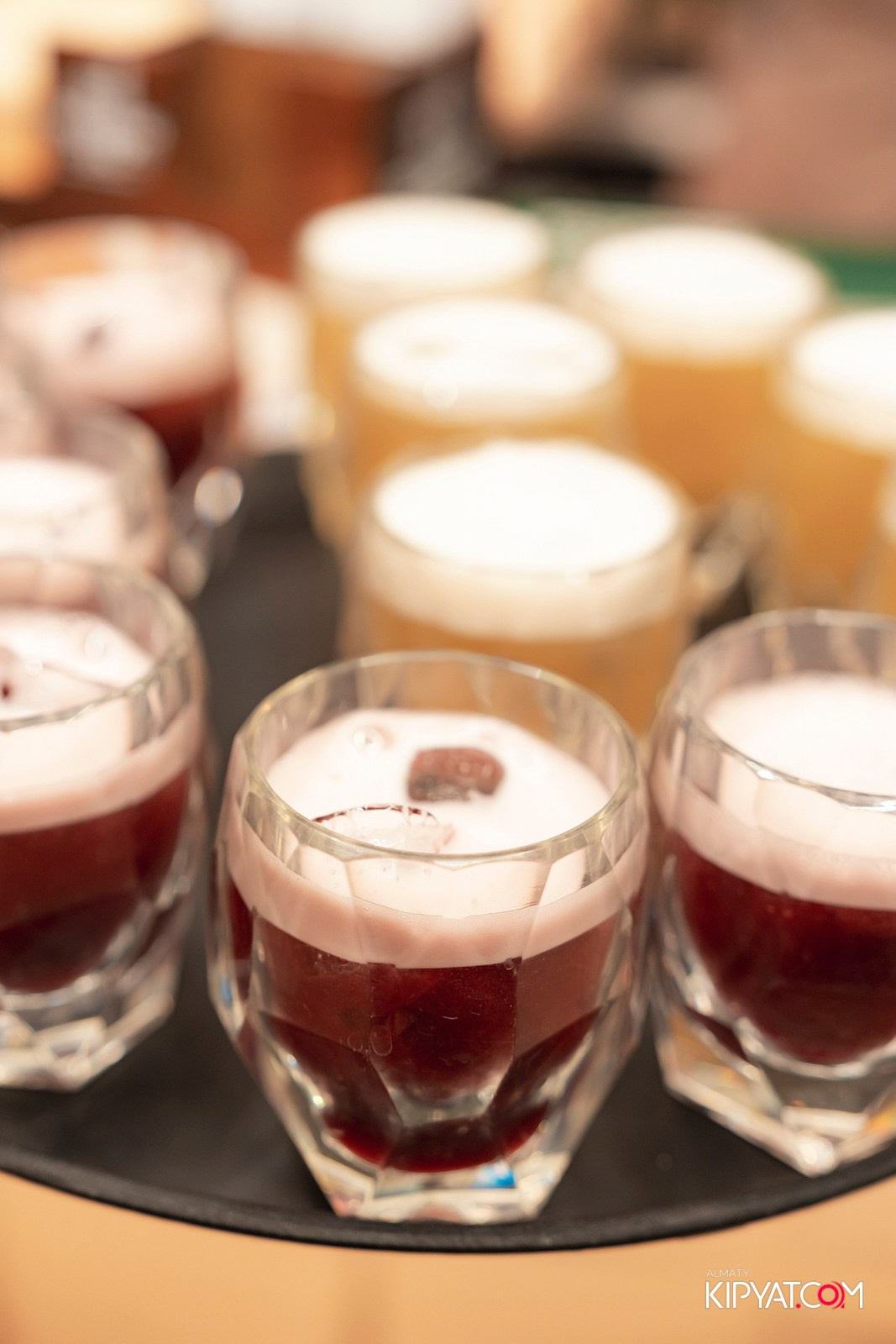 EDEN POOL & BAR. КИПЯТКОМ АЛМАТЫ!