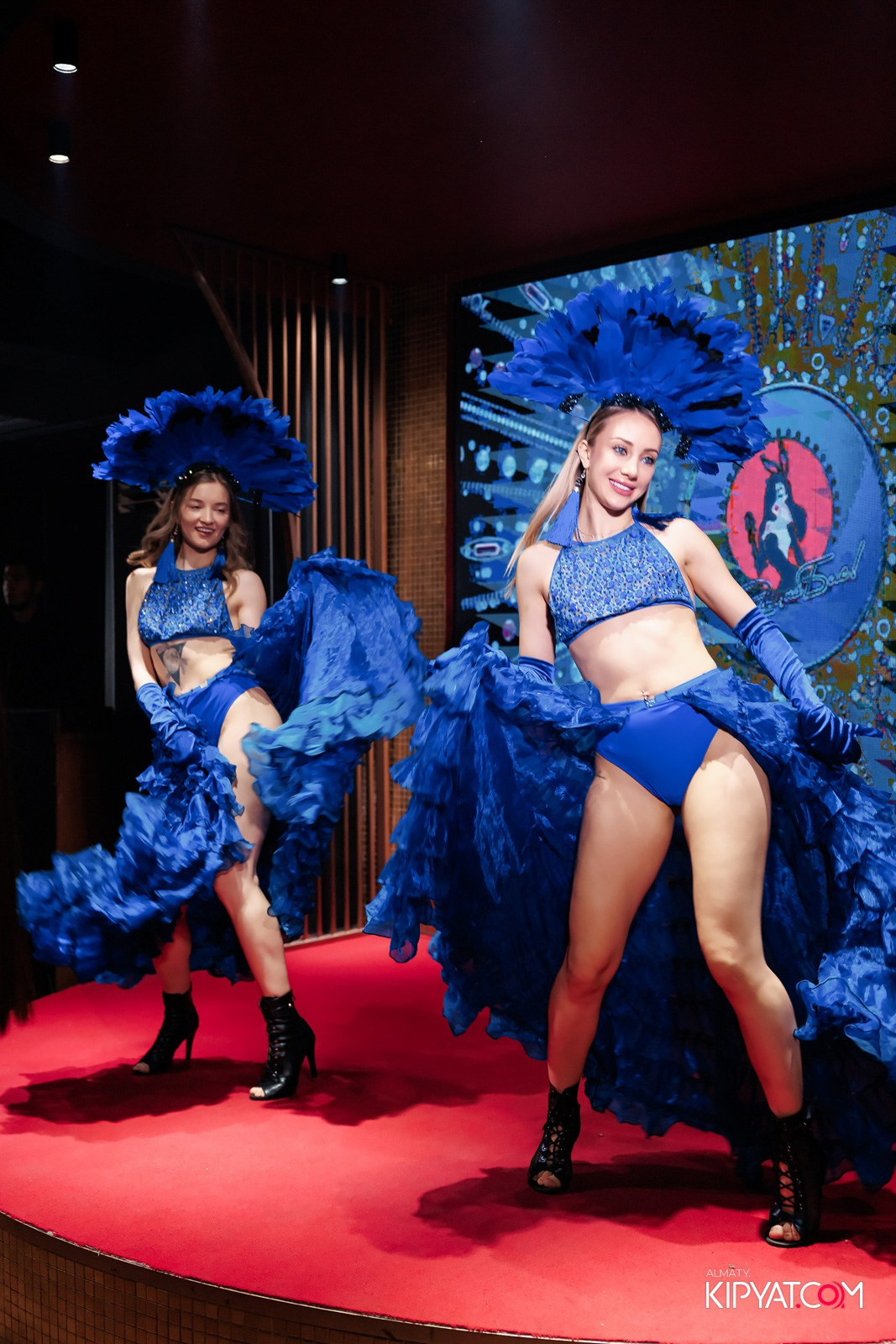 ЗАЯ, НА БИС. КИПЯТКОМ АЛМАТЫ!