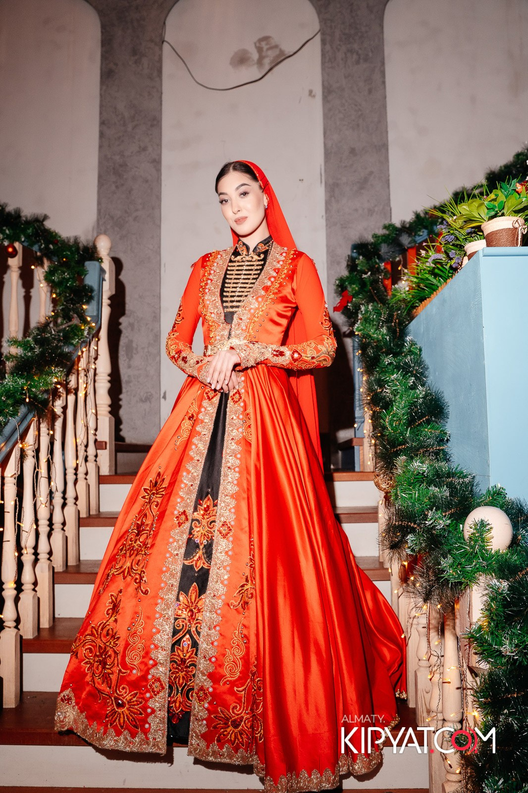 ГРУЗИНСКИЙ ДВОР НА КАБАНБАЙ БАТЫРА. КИПЯТКОМ АЛМАТЫ!