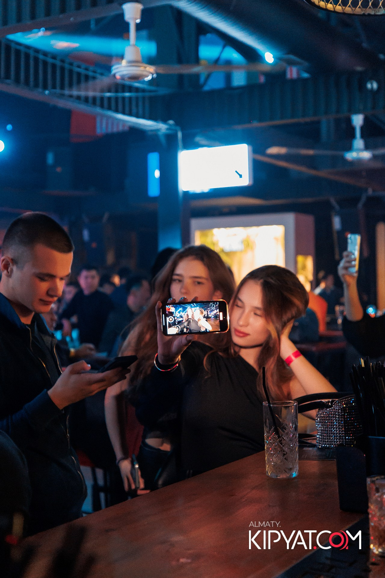 BANGLAROAD BAR SPECIAL GUEST: ASIK. КИПЯТКОМ АЛМАТЫ!