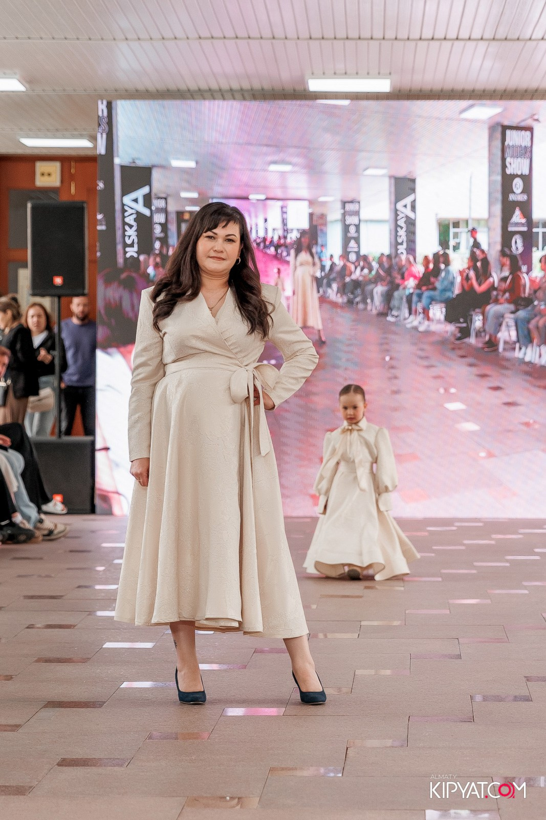 JUNIOR FASHION SHOW. КИПЯТКОМ АЛМАТЫ!