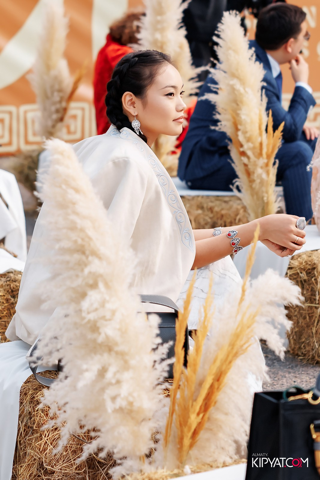 KANG REN TANG. КИПЯТКОМ АЛМАТЫ!