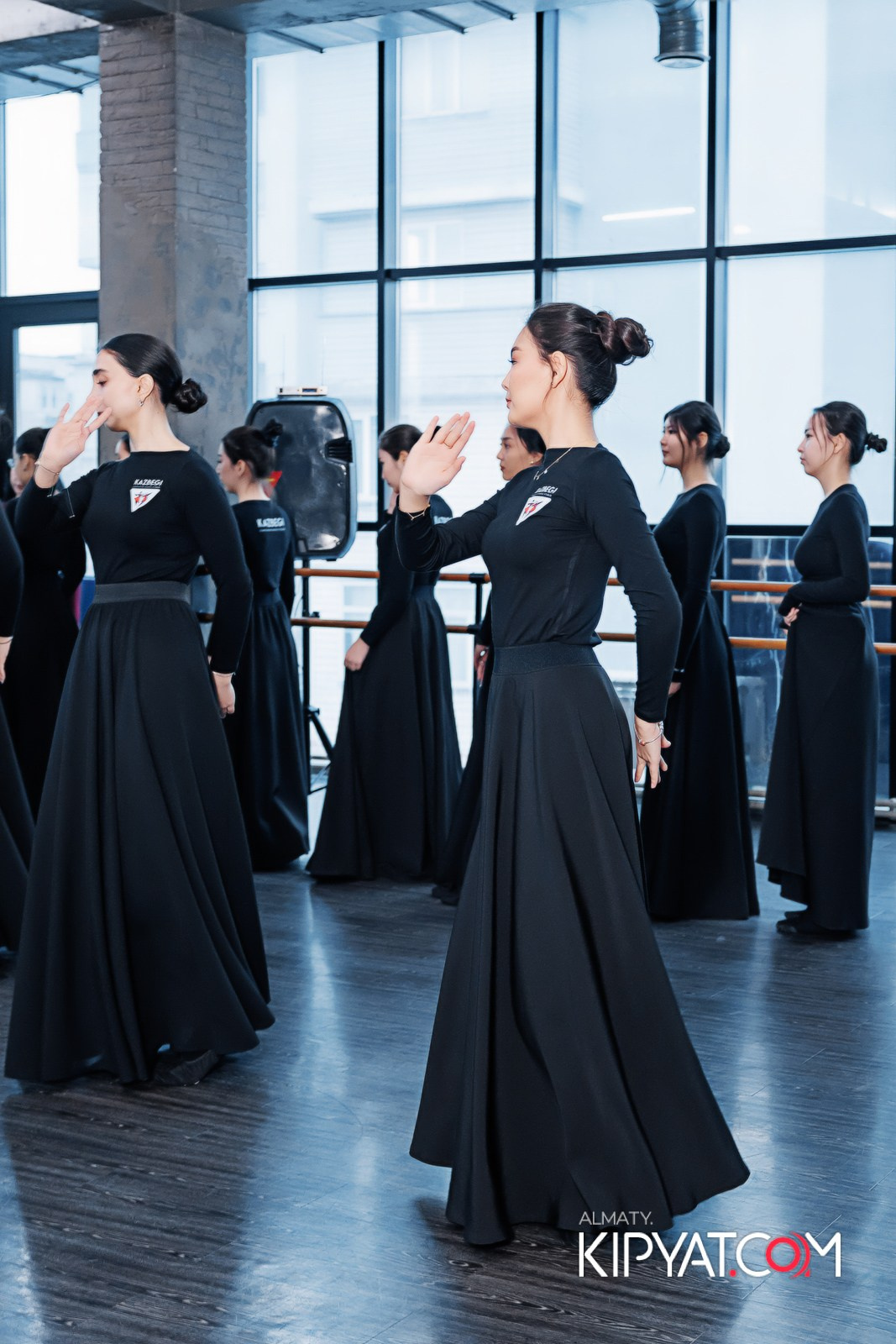 BLOCKBUSTER ТАНЦЕВАЛЬНАЯ АКАДЕМИЯ. КИПЯТКОМ АЛМАТЫ!