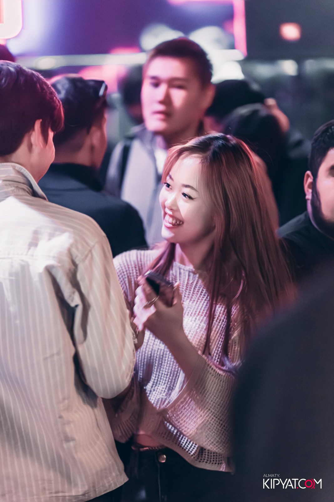 UYAT EMES BAR. КИПЯТКОМ АЛМАТЫ!