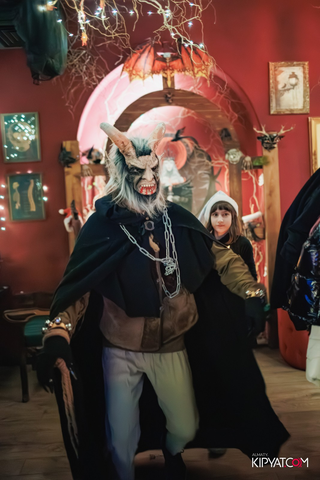 MERRY CREEPYSTMASS AND SPOOKY NEW YEAR — QUEEN OF THE DARKNESS BAR. КИПЯТКОМ АЛМАТЫ!