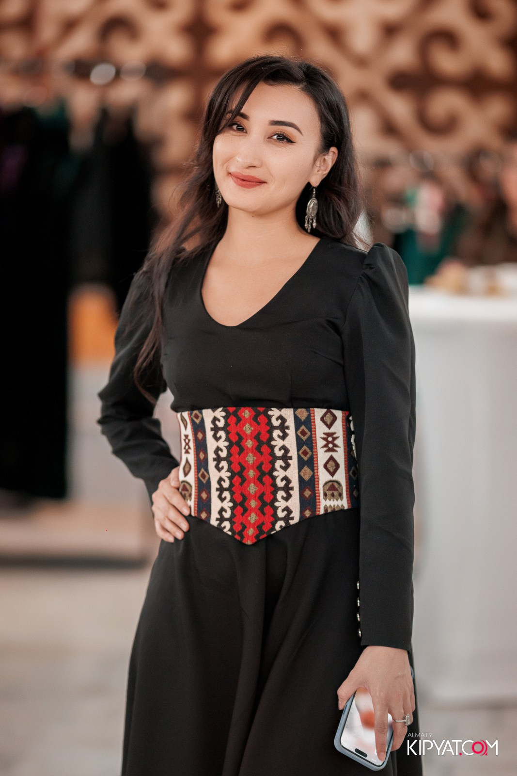 FASHION ПОКАЗ, КАЗАХСКОЙ НАЦИОНАЛЬНОЙ ОДЕЖДЫ. КИПЯТКОМ АЛМАТЫ!