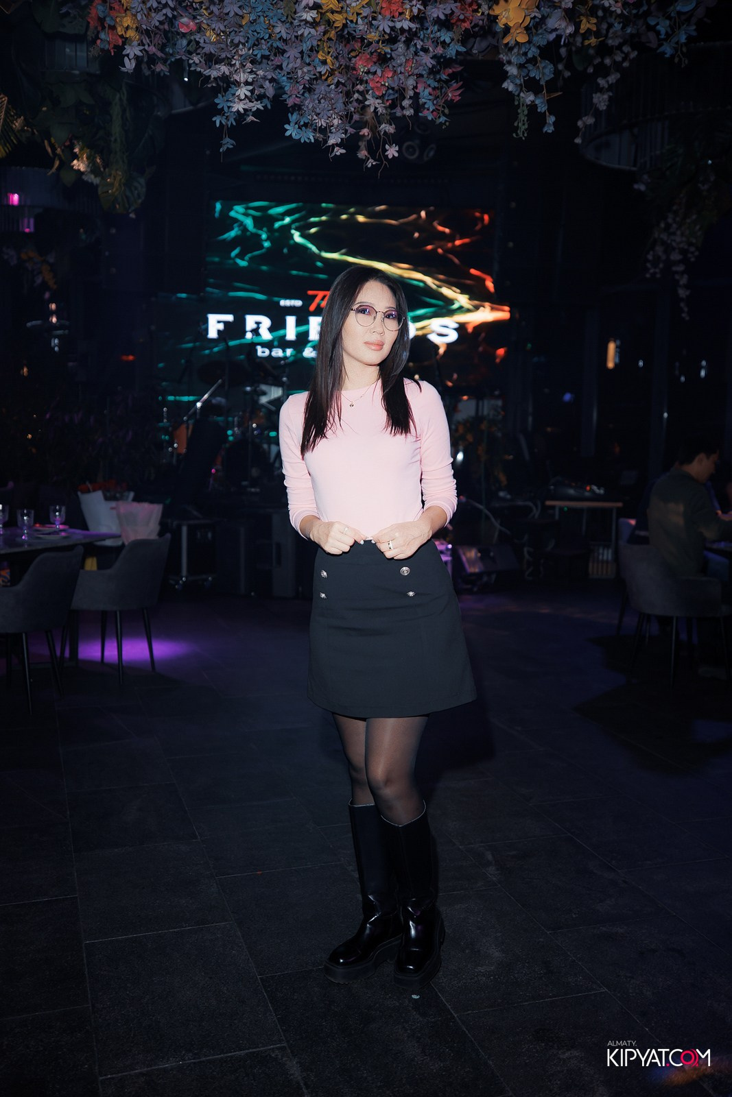 FRIENDS BAR & TERRACE. КИПЯТКОМ АЛМАТЫ!