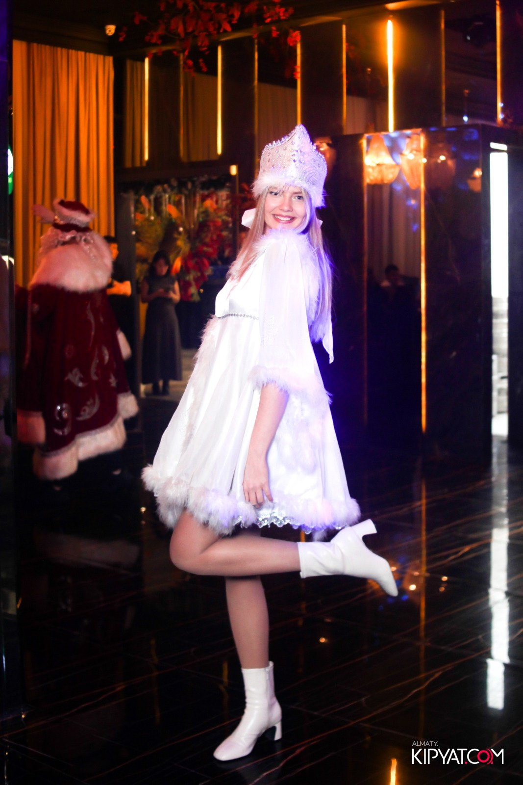 БАР ПАНАЕХАЛИ НА ДОСТЫК. КИПЯТКОМ АЛМАТЫ!