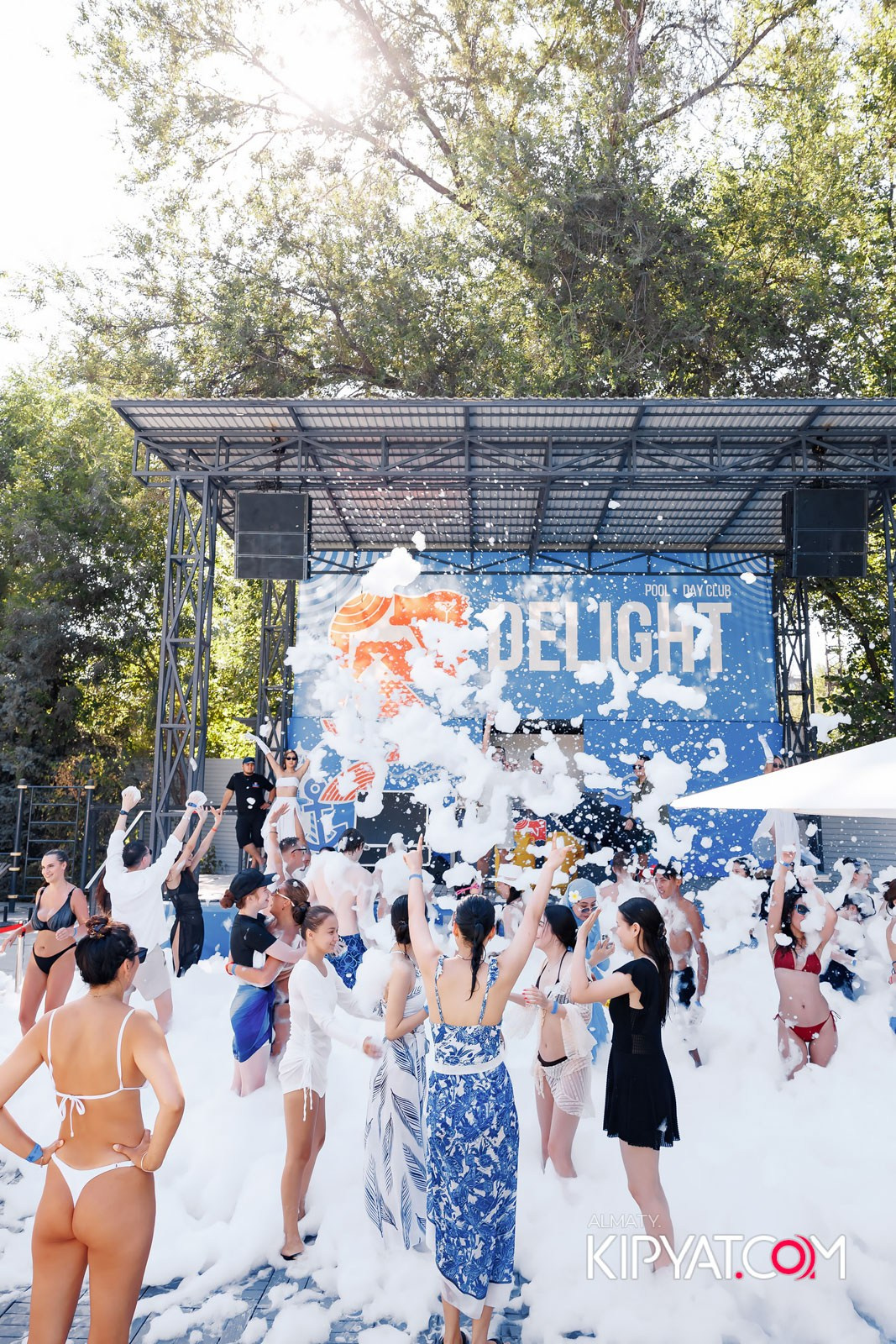 ПЕННАЯ ВЕЧЕРИНКА/ДЫМОВОЕ ШОУ/БАССЕЙН DELIGHT POOL. КИПЯТКОМ АЛМАТЫ!