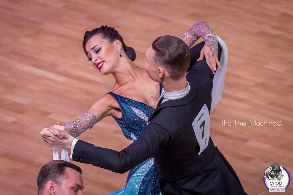 DANCE. Фотограф для маркетплейсов Михаил Бове