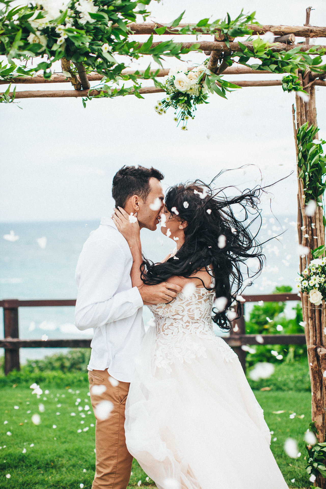 Alex and Ira. Wedding photographer in Bali